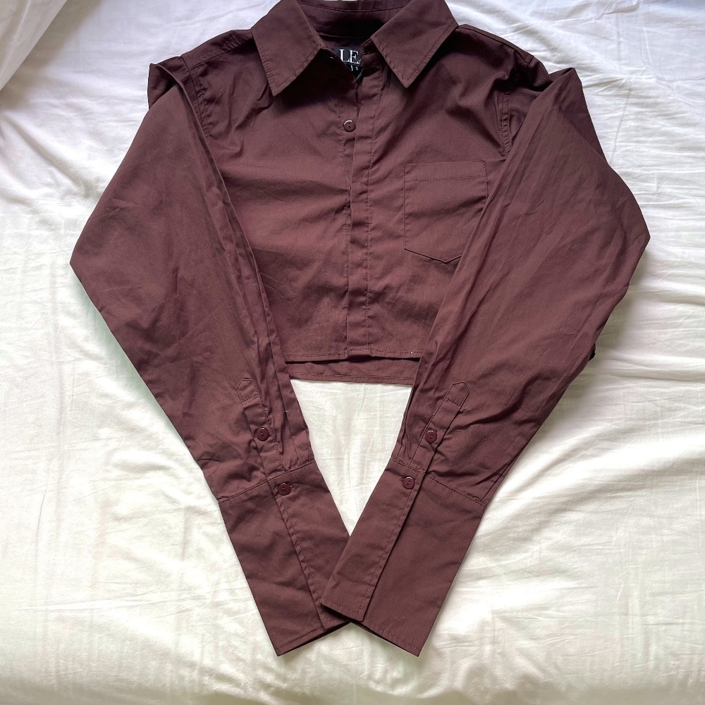LEAU CROPPED BUTTON UP TOP